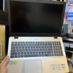 ⁦Asus vivobook 15 ci7 8th ram 16 ssd 512 VGA 4G⁩ - الصورة ⁦5⁩